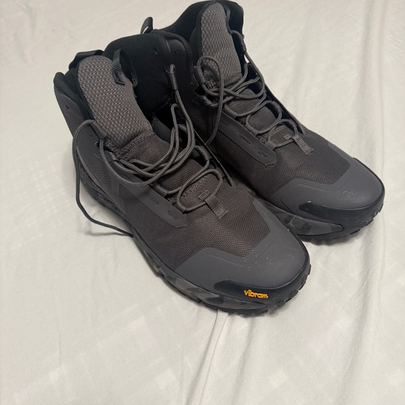 Under Armour Men's Valsetz mid tactical boots - Picture 1 of 5